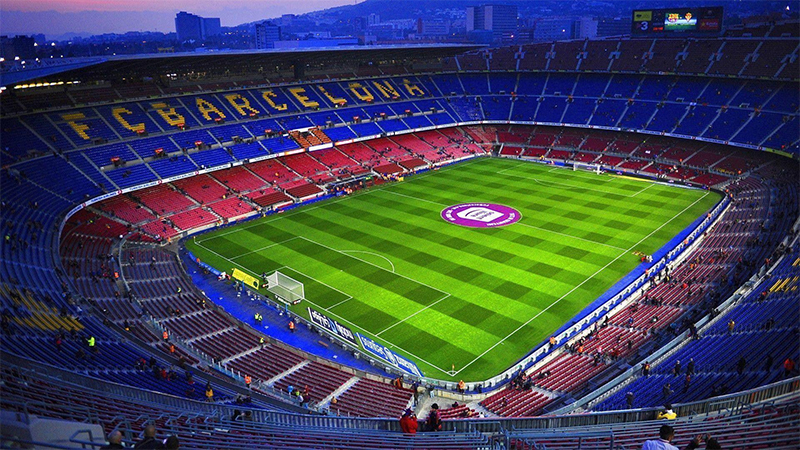 san-bong-da-lon-nhat-the-gioi-nou-camp